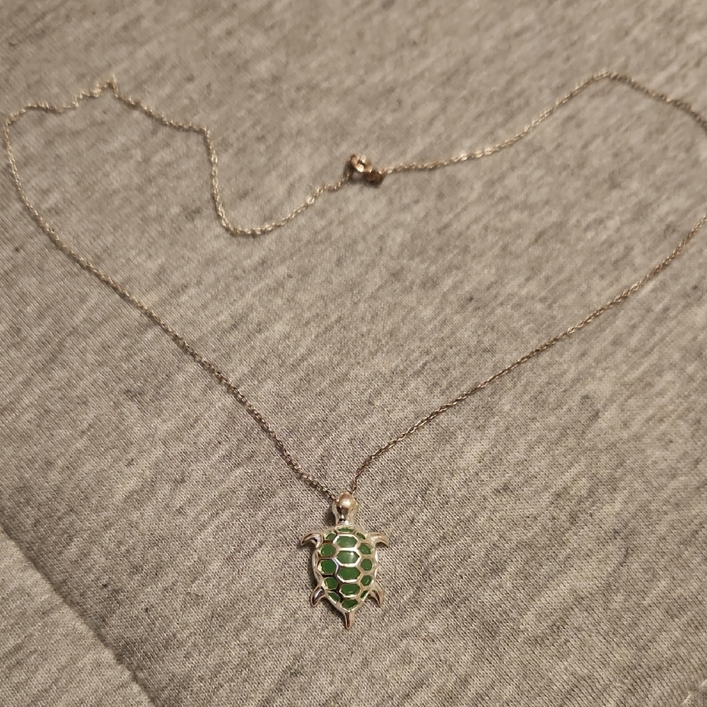 Green Turtle Pendant Necklace